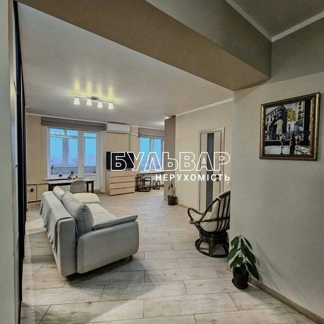Продам 3 к.кв., Центр, Шатиловка, ул. Авиационная, м. Научна