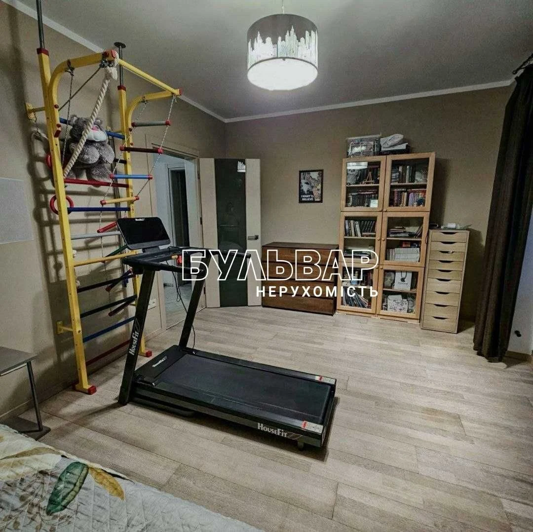 Продам 3 к.кв., Центр, Шатиловка, ул. Авиационная, м. Научна