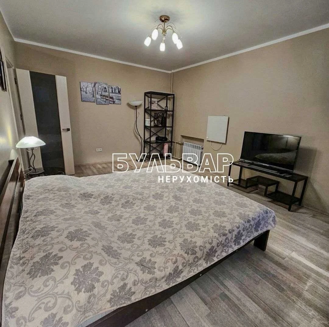 Продам 3 к.кв., Центр, Шатиловка, ул. Авиационная, м. Научна