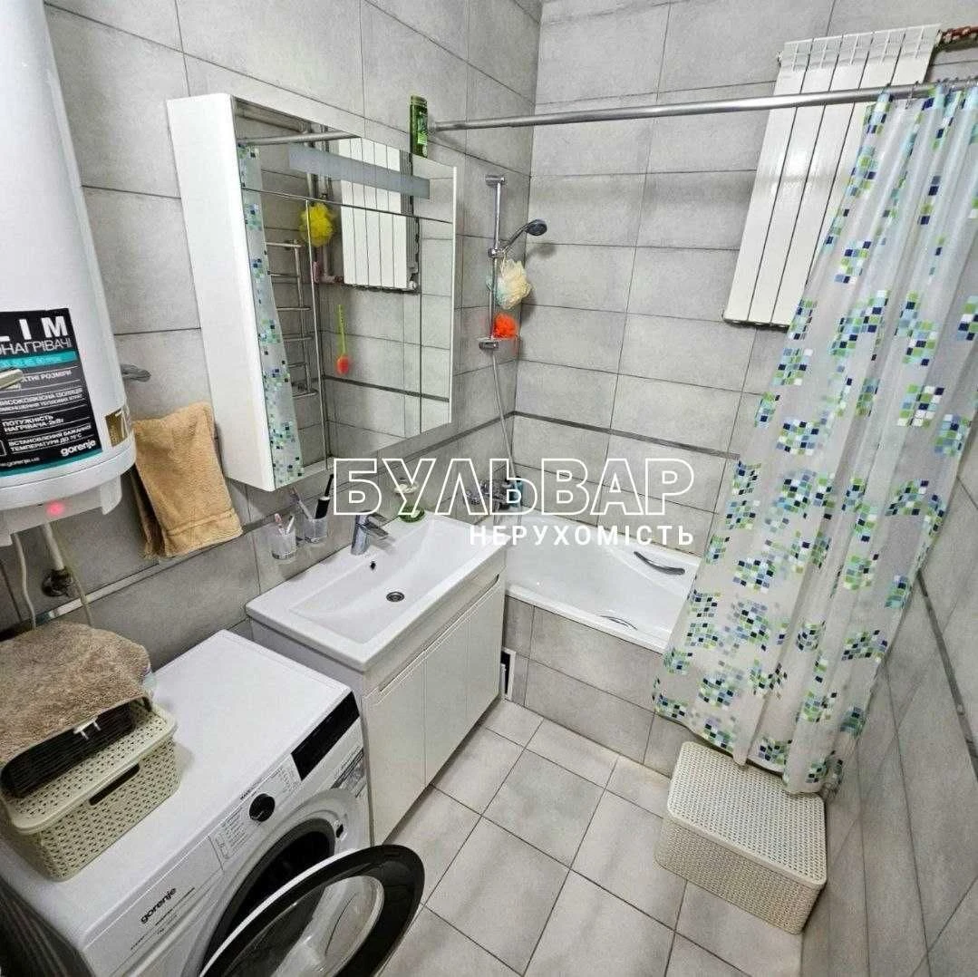 Продам 3 к.кв., Центр, Шатиловка, ул. Авиационная, м. Научна