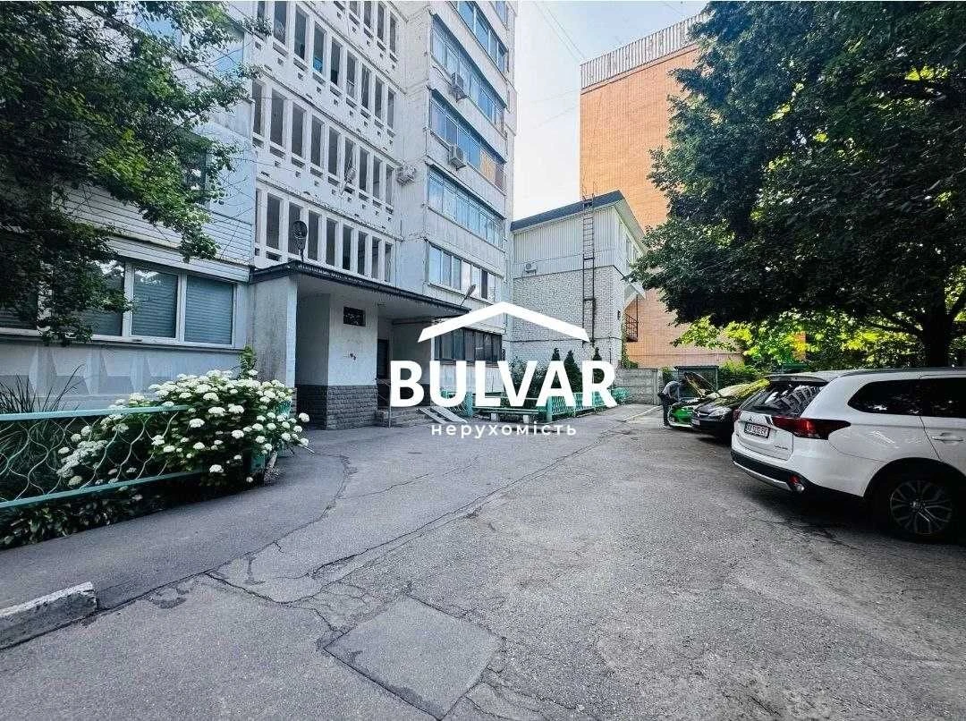 Продам 3 к.кв., Центр, Шатиловка, ул. Авиационная, м. Научна