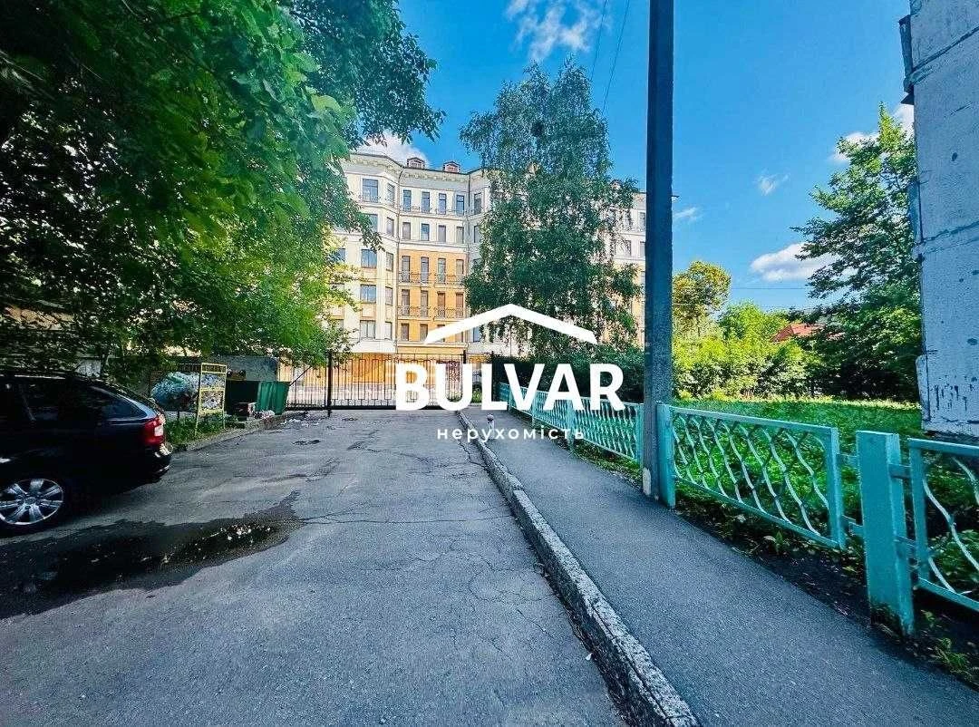Продам 3 к.кв., Центр, Шатиловка, ул. Авиационная, м. Научна