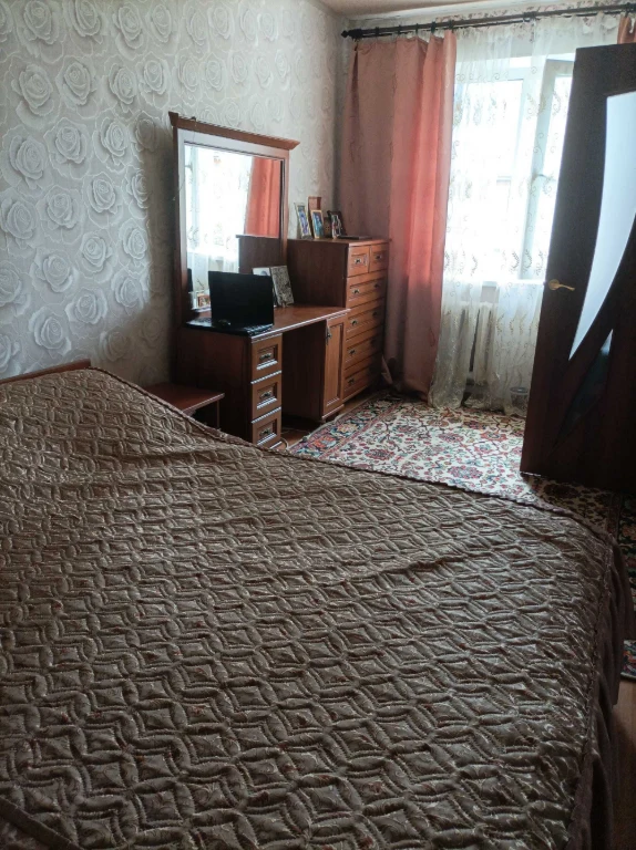 Продам 2 х. кім.квартиру м.Армійська.