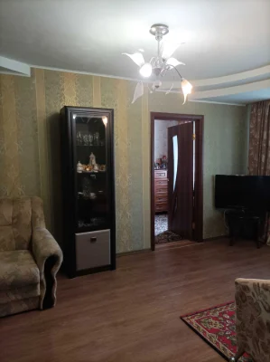 Продам 2 х. кім.квартиру м.Армійська.