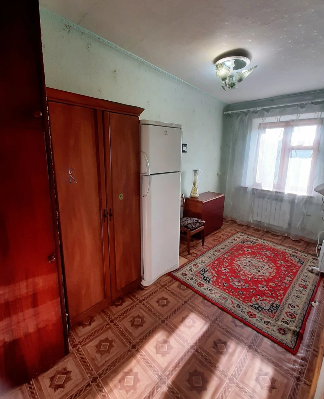 Продам  свою 2к. возле метро! Без комиссии