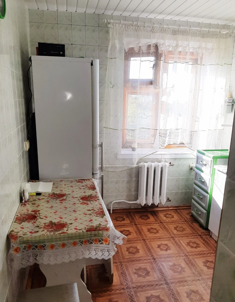 Продам  свою 2к. возле метро! Без комиссии
