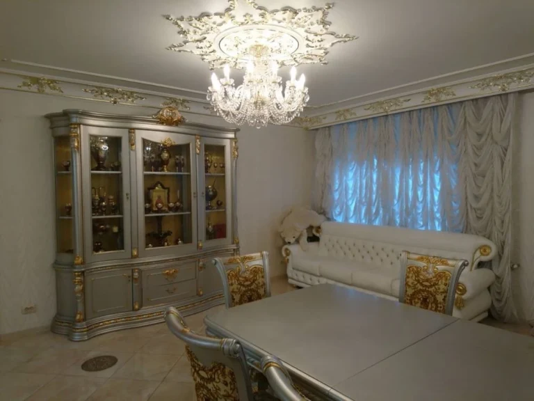 Продам 3-х ком квртиру в Центре
