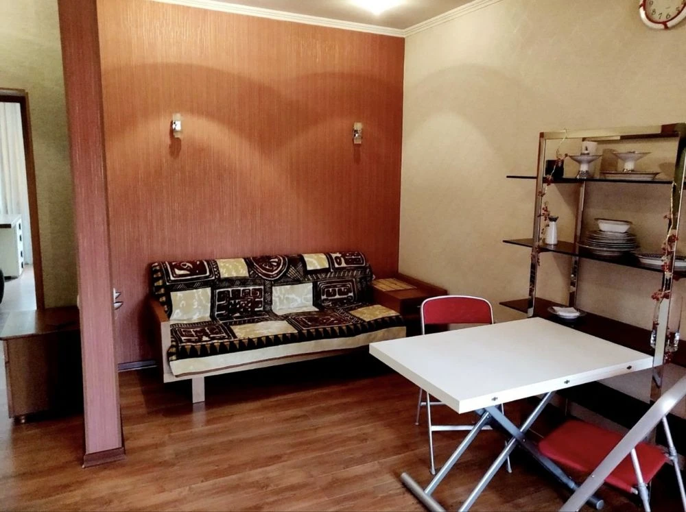 Продам 2 комнатную квартиру, Сумской рынок, Центр