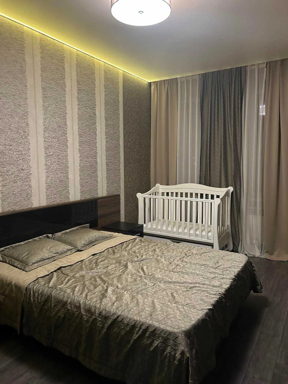 СРОЧНО! VIP! Продам 3-х к. кв. ЦЕНТР. рынок.Б. Панасовская С