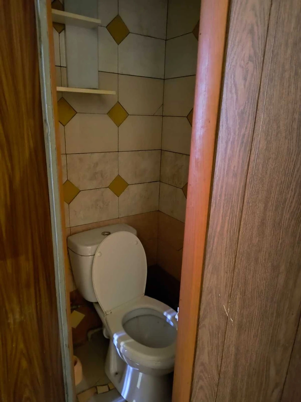 1 кімнатна квартира біля метро Левада