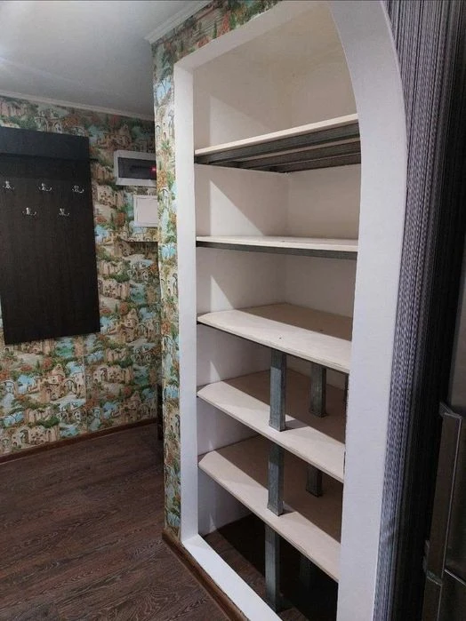 For sale 2 rooms on Heroiv Street, 93rd Brigade, Khortytskyi district