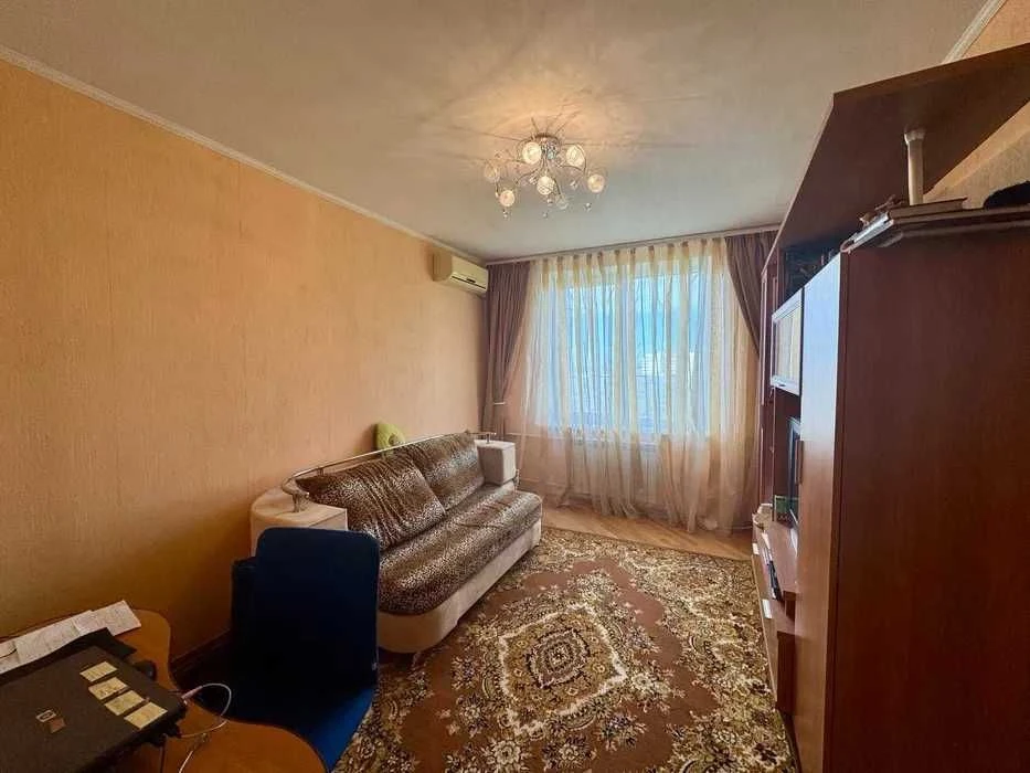 Продам 3 к. квартиру Победы метро рядом Алексеевка капитальн