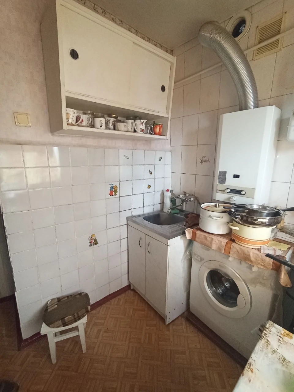 Срочно Продам 3-из.квартиру  метро 23 августа Павлово поле