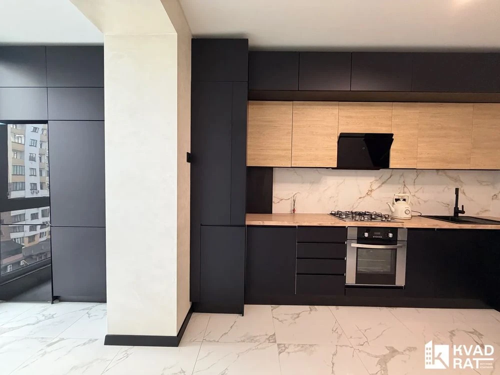 Продаж 1 кім з якісним ремонтом,центральна частина,бонус кла