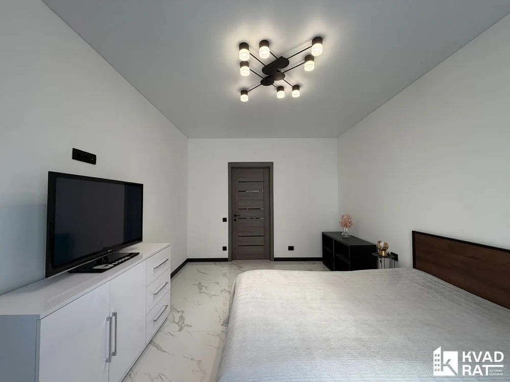 Продаж 1 кім з якісним ремонтом,центральна частина,бонус кла
