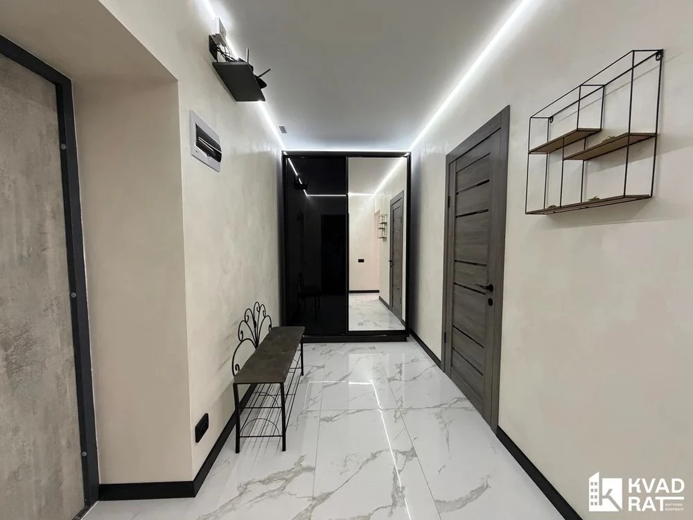 Продаж 1 кім з якісним ремонтом,центральна частина,бонус кла