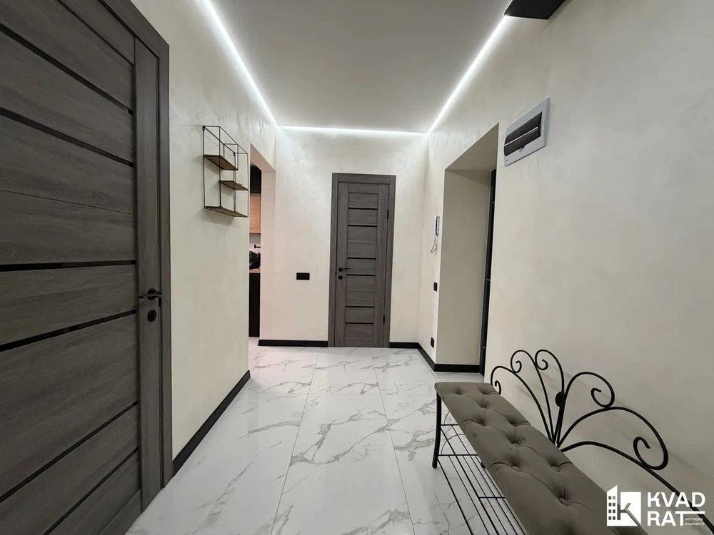 Продаж 1 кім з якісним ремонтом,центральна частина,бонус кла