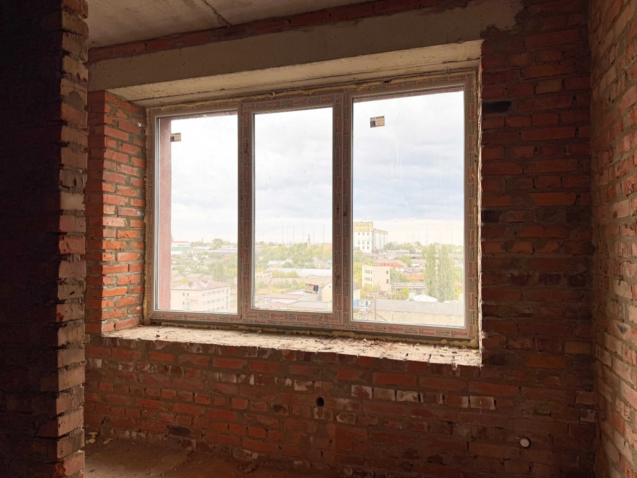Продам однокімнатну квартиру в новобудові 43м2