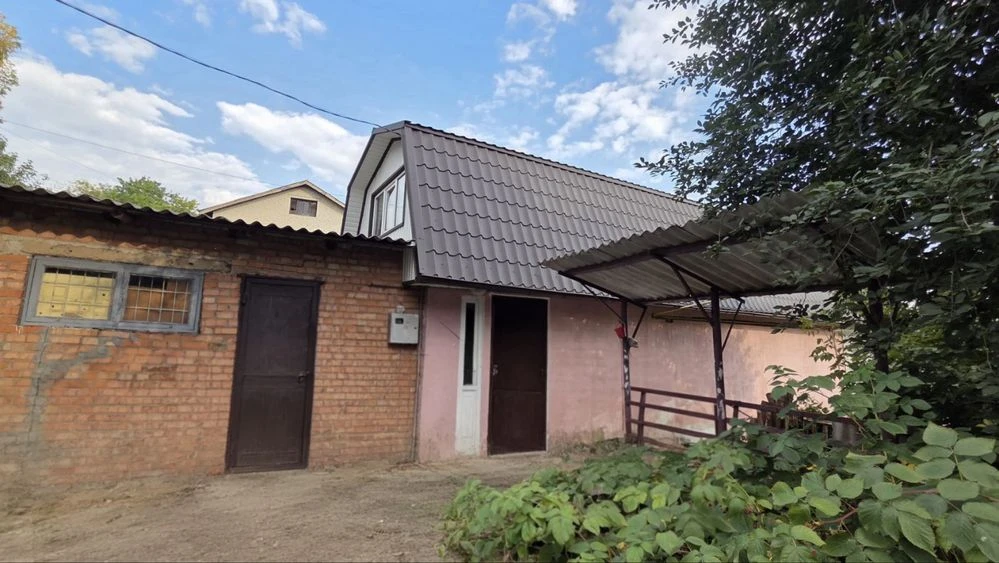 Продам будинок,дача.