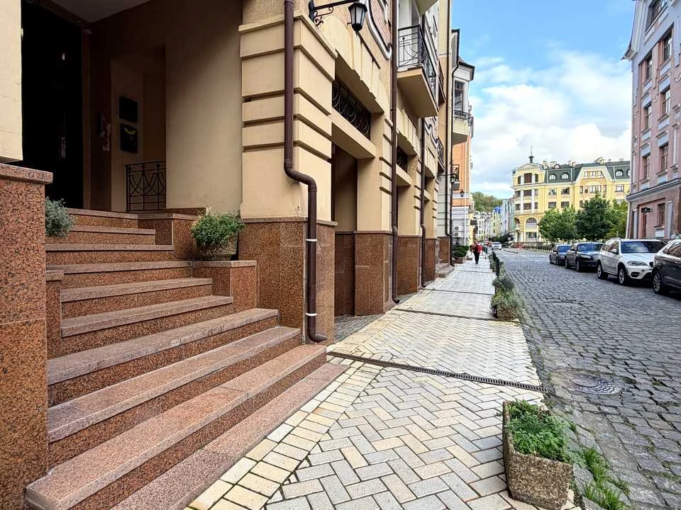 Квартира. Київ, Воздвиженська вул.