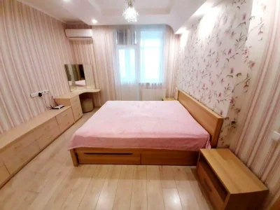 Продаж квартири 2-кімн. 50 м² 3/18 пов.