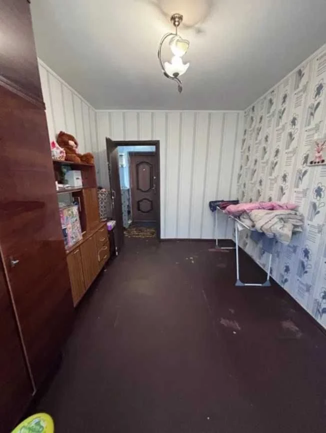 2 кім ЖИТЛОВИЙ СТАН на середньому поверсі ТОПОЛЬ (721456)