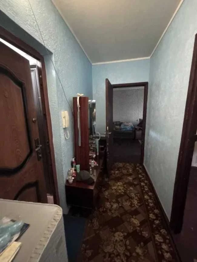 2 кім ЖИТЛОВИЙ СТАН на середньому поверсі ТОПОЛЬ (721456)
