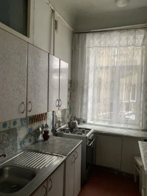 2 room apartment Central. Metro Naukova 3 min. is-Renovation
