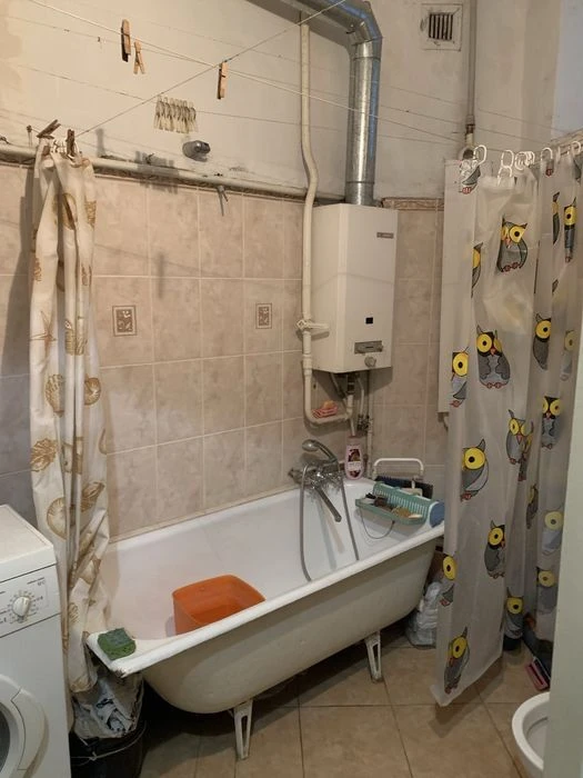 2 room apartment Central. Metro Naukova 3 min. is-Renovation