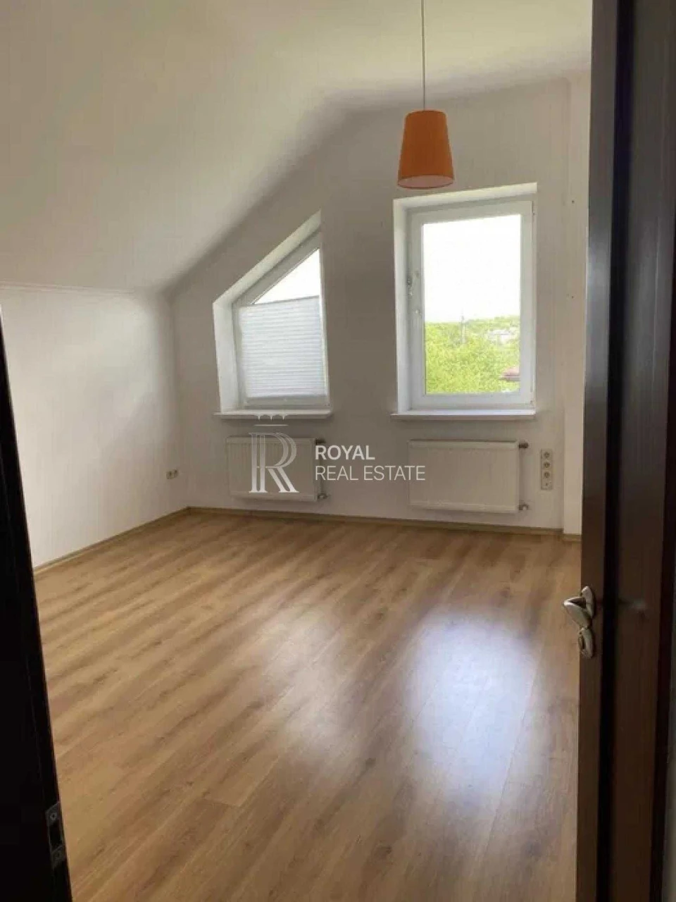 Продаж Дуплекс Київ Святошинський район вул. Садова 180 м² 5