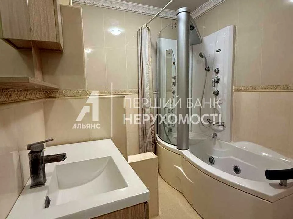 Квартира. Одеса, Добровольців вул.