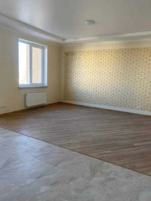 Продаю однокімнатну квартиру біля парку «Перемога», з ремонт