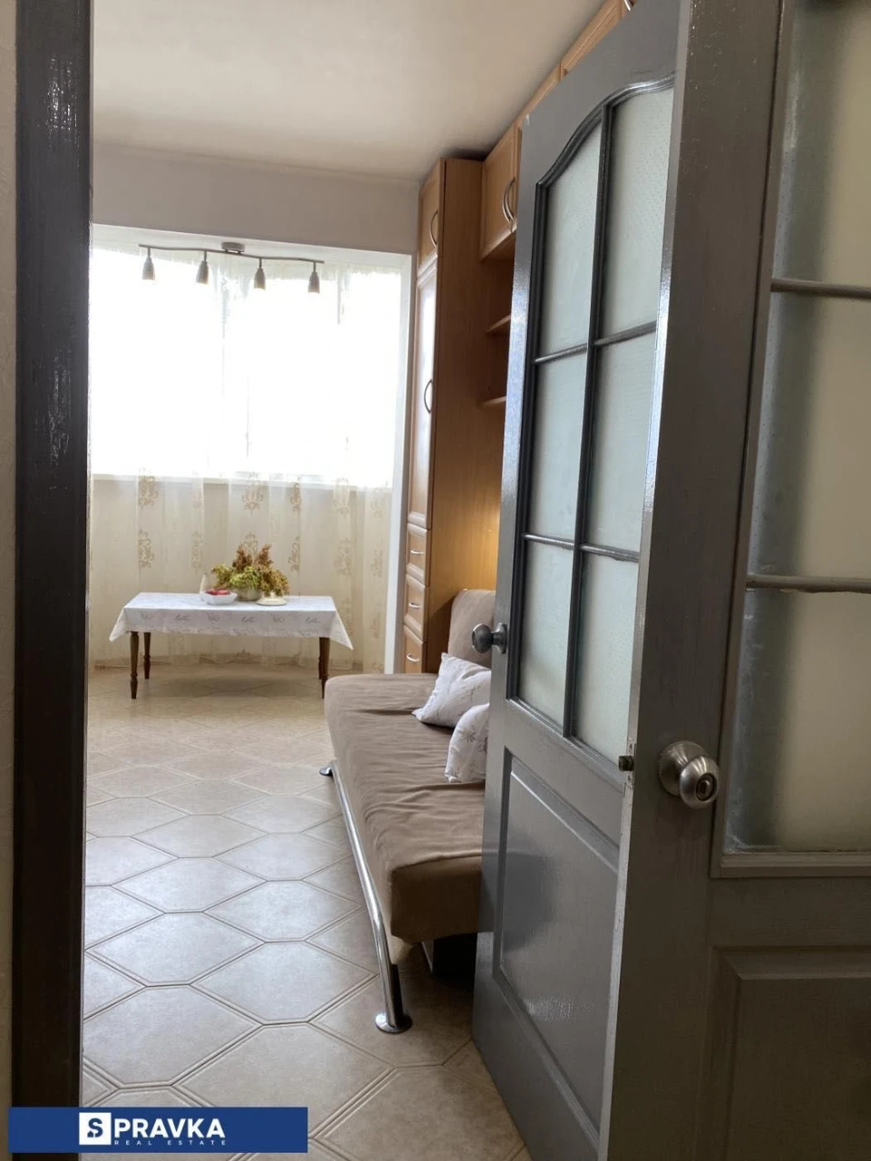Срочно ! Цена низ рынка ! 79 м2 . Светлая 2к. кв. с ремонтом
