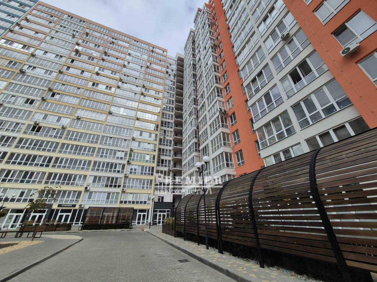 3 комнатная 72 кв.м Жемчужный квартал Таирова Гос. программы