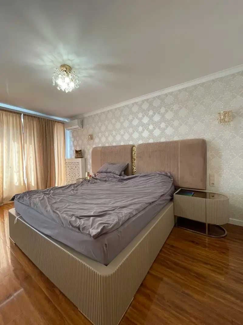 Дом 250М² в Лесках • Бассейн, баня, гараж • 10 соток • 6 мин