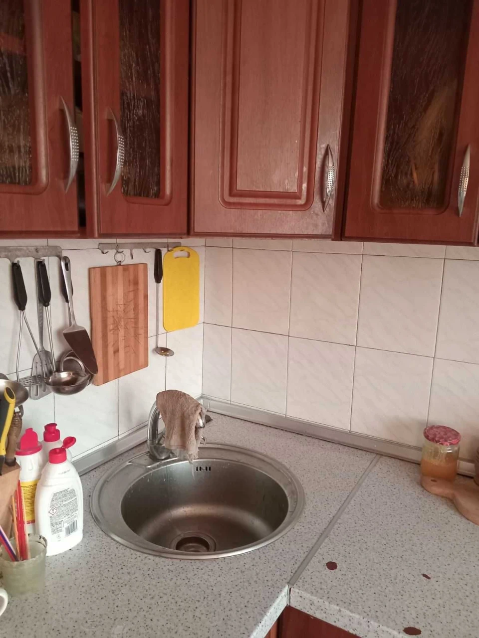 Продам срочно  2-х комнатную,уютную квартиру на Бабурке
