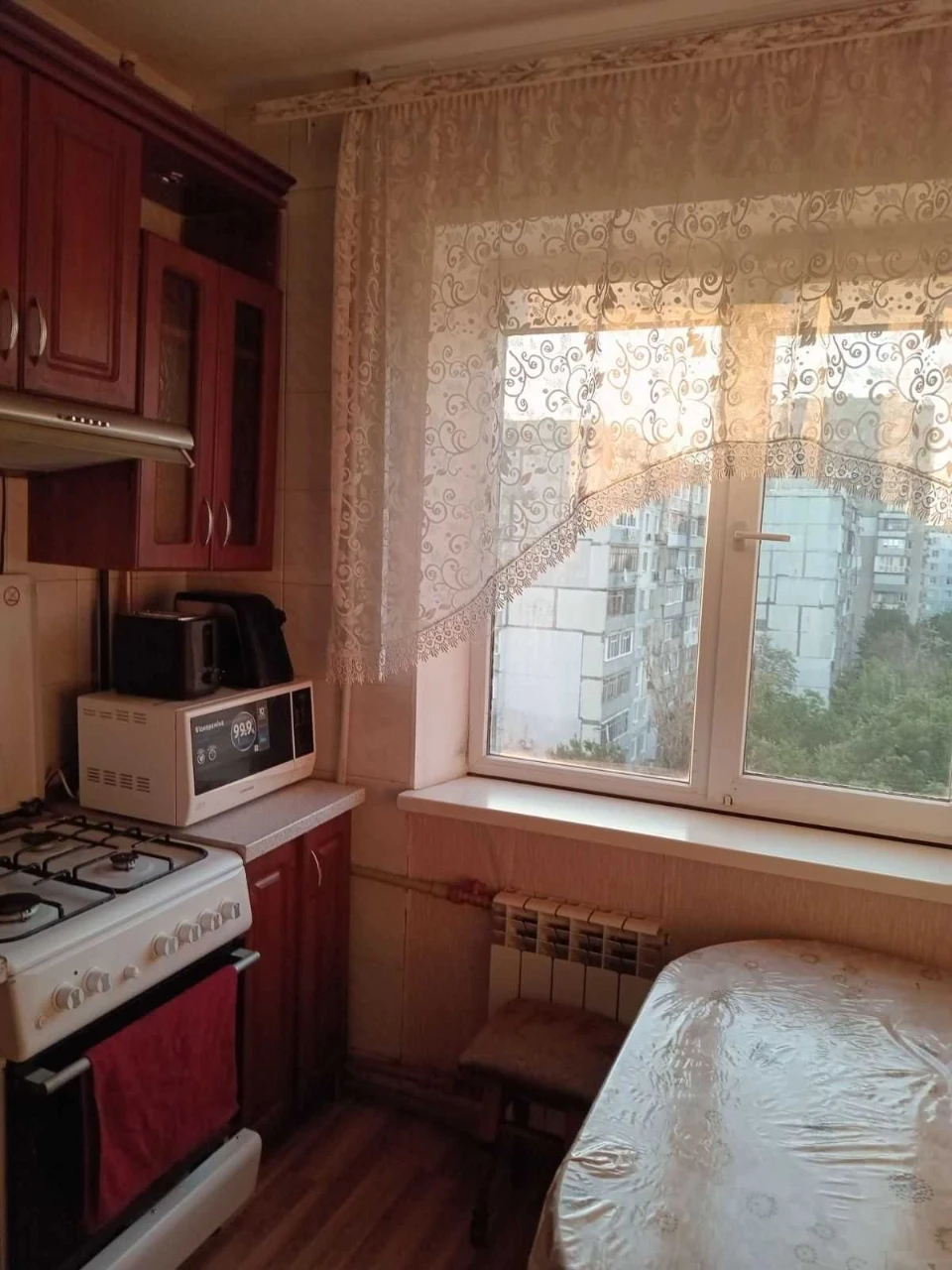 Продам срочно  2-х комнатную,уютную квартиру на Бабурке