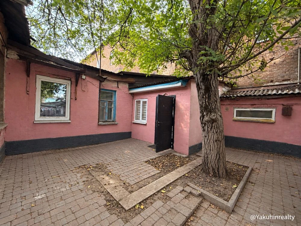 Продам 3-кімнатну квартиру на землі з власним двориком | Зап
