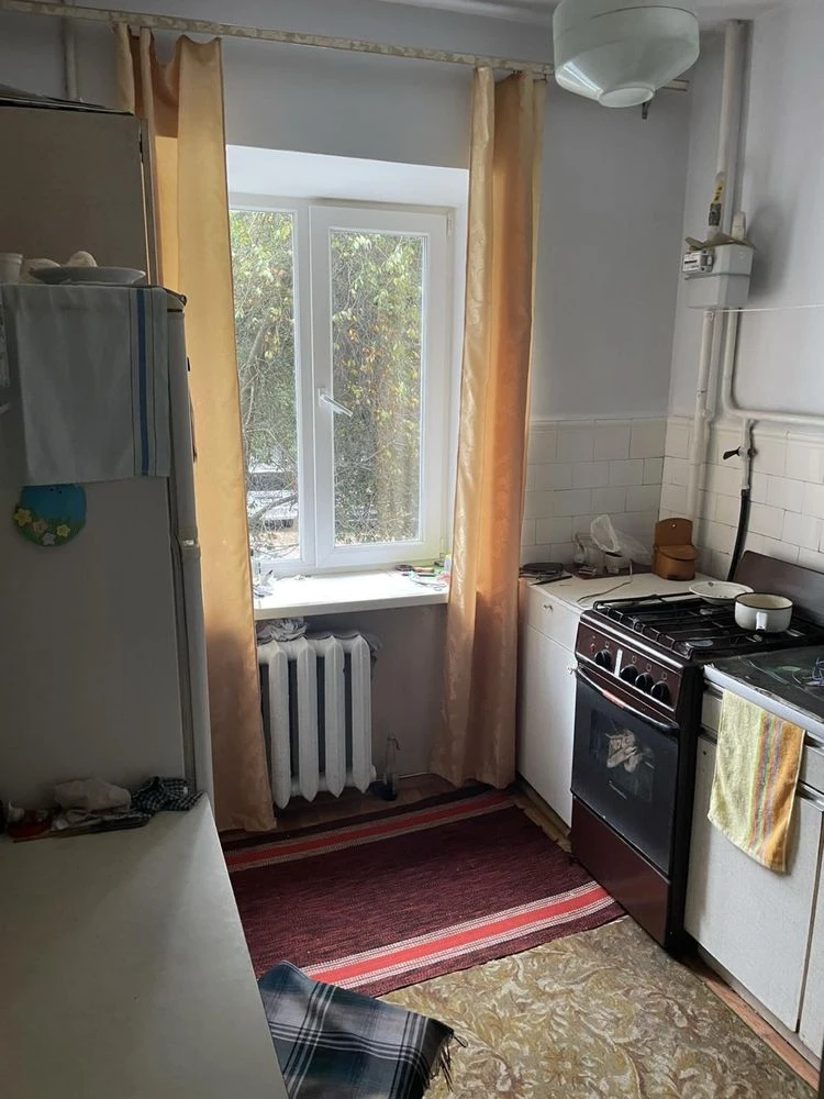 (3) Продам 2-кімнатну квартиру на Вишеньці 1736