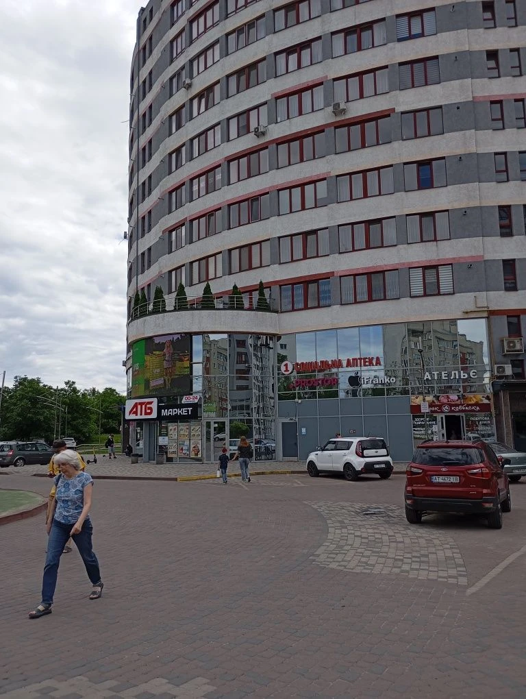 Студія з панорамним видом, від власника 1 км 49 кв