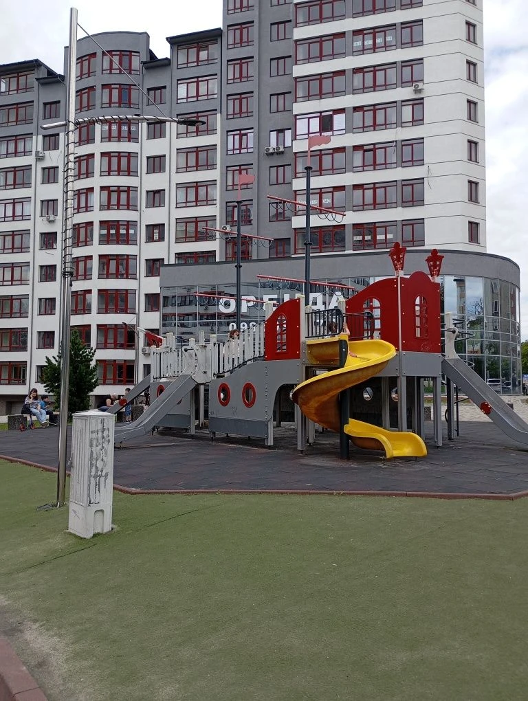 Студія з панорамним видом, від власника 1 км 49 кв