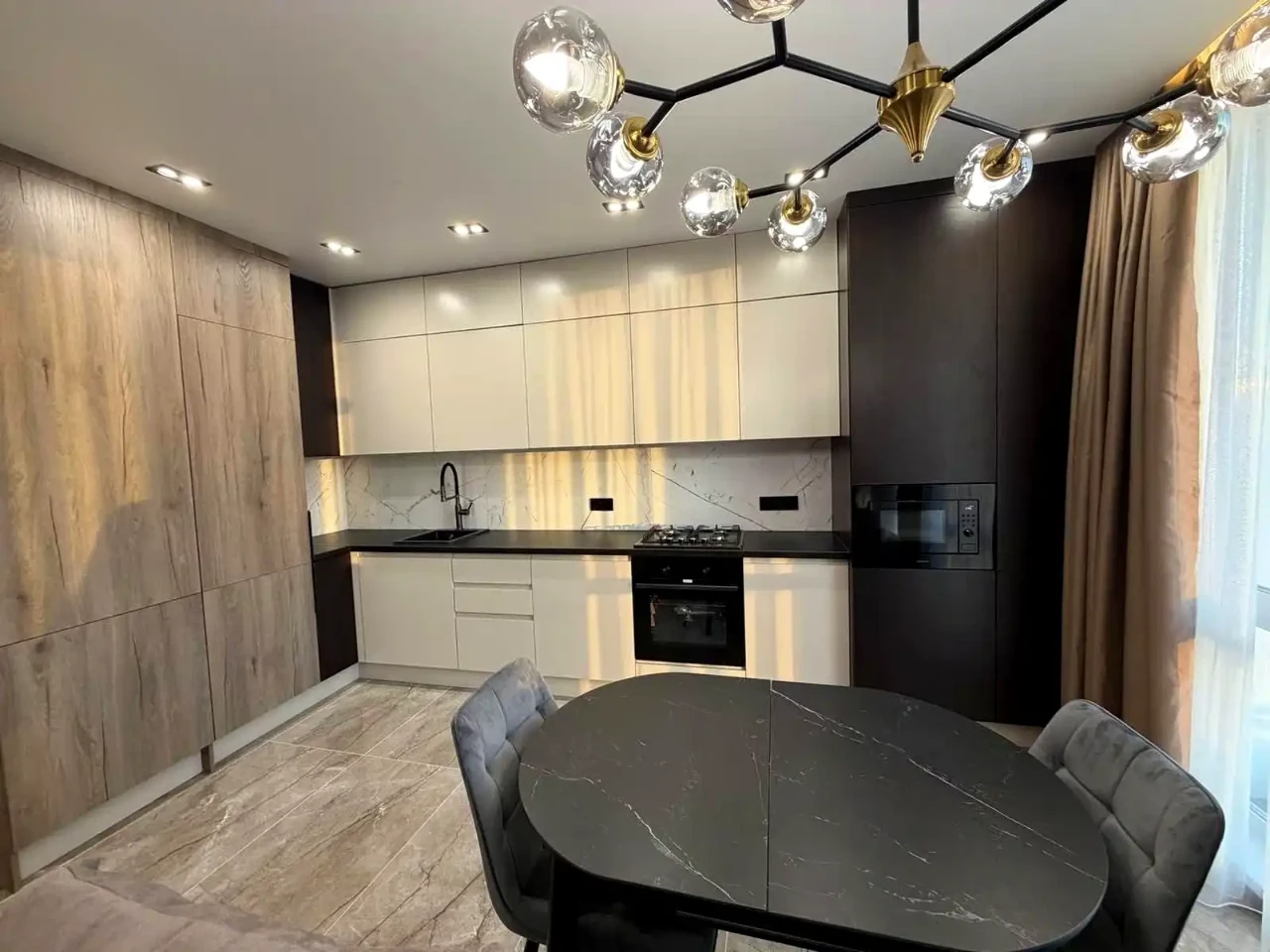 Продаж квартири 2-кімн. 55 м² 8/10 пов.