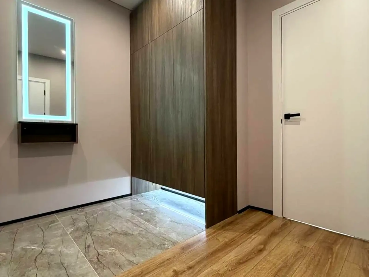 Продаж квартири 2-кімн. 55 м² 8/10 пов.