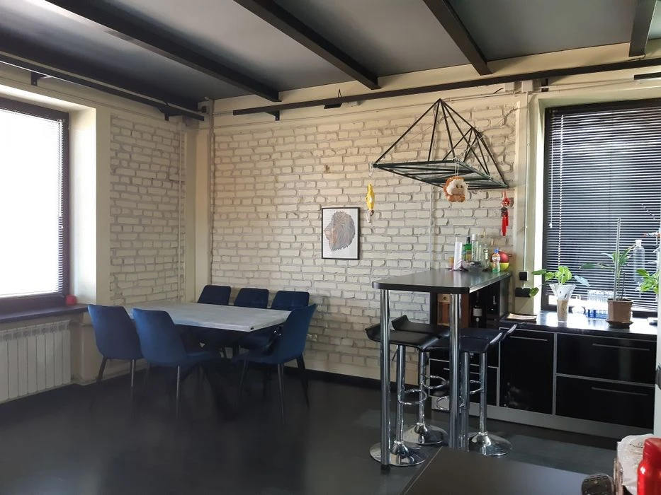 2-level apartment for sale