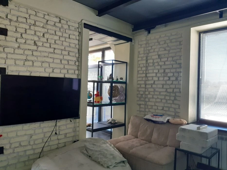 2-level apartment for sale