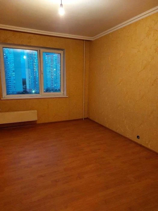 Sale of 3-room apartment 71.6 m2 Kyiv, Myloslavska st., 35 6