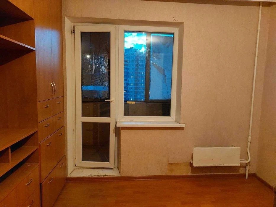 Sale of 3-room apartment 71.6 m2 Kyiv, Myloslavska st., 35 6
