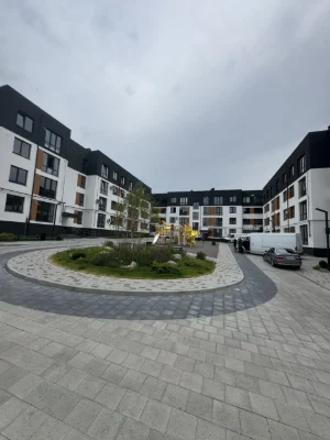 1-кімнатна ЖК,,Drim city " на Щасливому з ремонтом