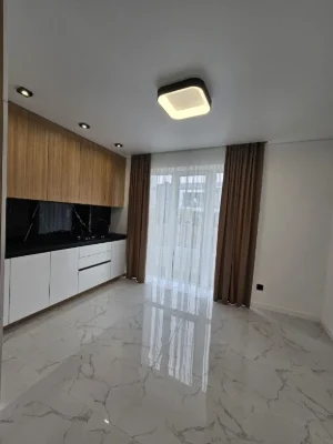 2-кімнатна квартира ЖК,,Drеаm city "2 поверх .З РЕМОНТОМ!