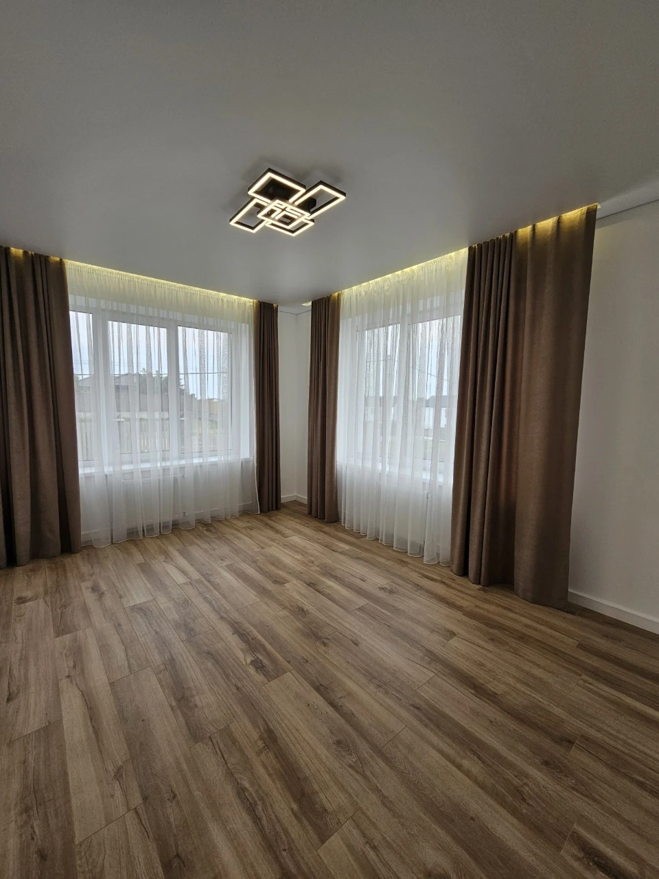 2-кімнатна квартира ЖК,,Drеаm city "2 поверх .З РЕМОНТОМ!